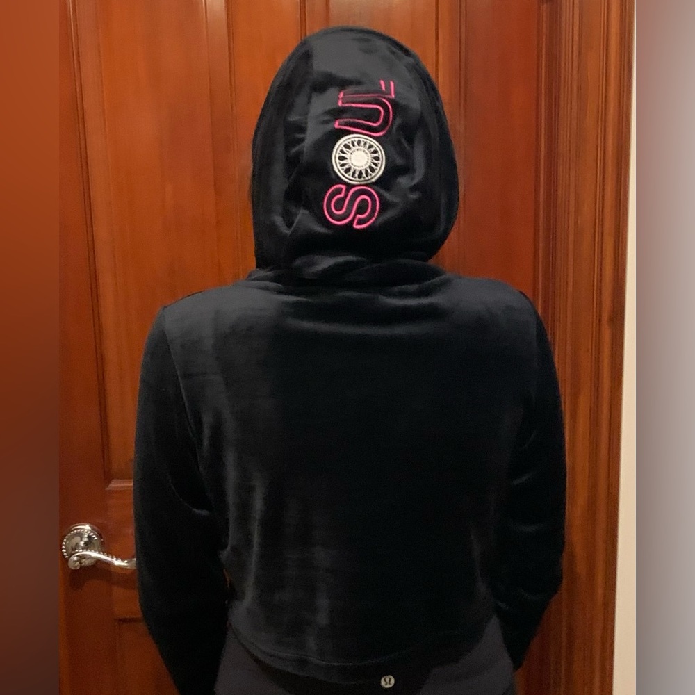 FILA x SOUL cycle crop black velour pullover drawstring hooded size Medium - Picture 3 of 4